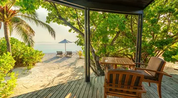 KOMANDOO ISLAND RESORT & SPA