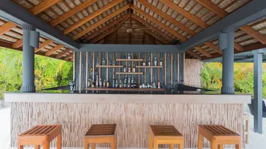 KOMANDOO ISLAND RESORT & SPA