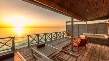 KOMANDOO ISLAND RESORT & SPA