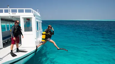KOMANDOO ISLAND RESORT & SPA