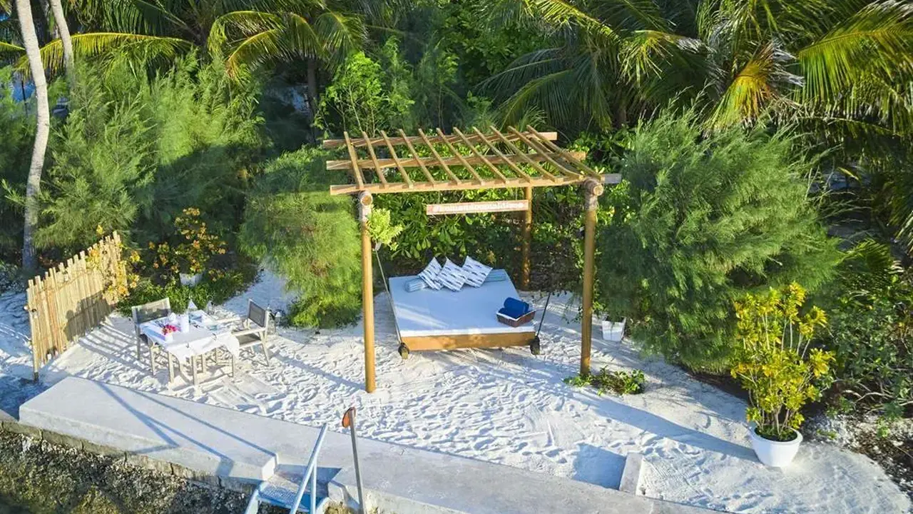 Komandoo Island Resort & Spa