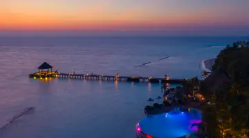 KOMANDOO ISLAND RESORT & SPA