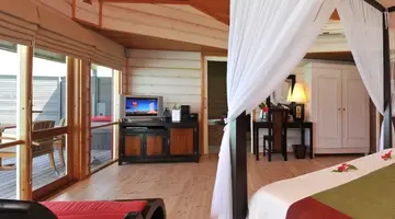 Komandoo Island Resort & Spa