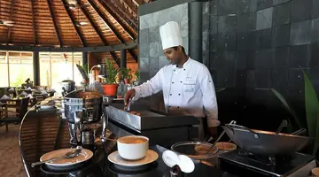 Komandoo Island Resort & Spa