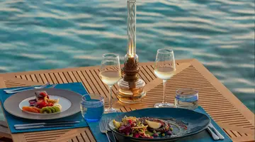 KOMANDOO ISLAND RESORT & SPA