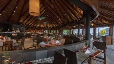 KOMANDOO ISLAND RESORT & SPA