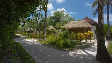 KOMANDOO ISLAND RESORT & SPA