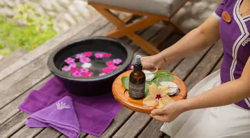 KOMANDOO ISLAND RESORT & SPA