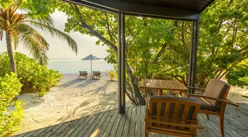 KOMANDOO ISLAND RESORT & SPA