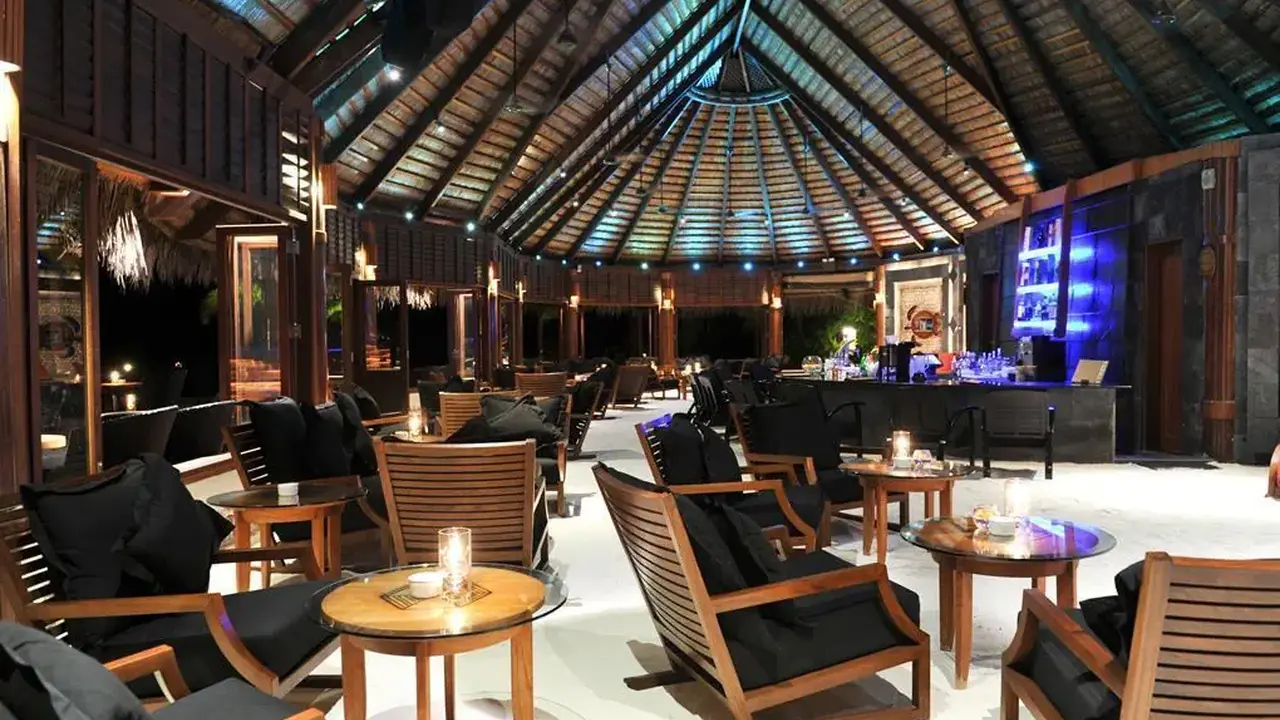 Komandoo Island Resort & Spa