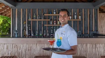 KOMANDOO ISLAND RESORT & SPA