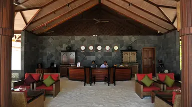 KOMANDOO ISLAND RESORT & SPA