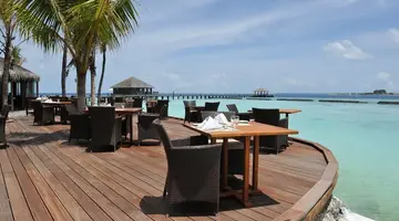 Komandoo Island Resort & Spa