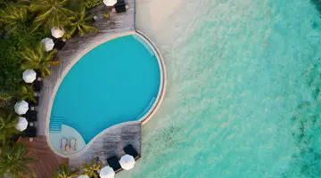 KOMANDOO ISLAND RESORT & SPA