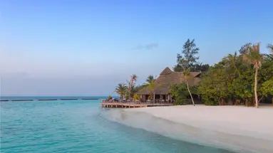 KOMANDOO ISLAND RESORT & SPA