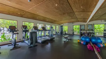 KOMANDOO ISLAND RESORT & SPA
