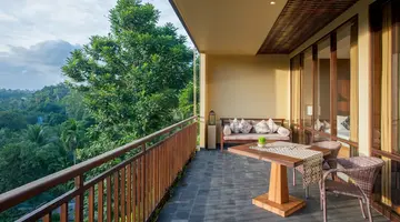 KOMANEKA AT BISMA