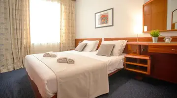 KOMODOR HOTEL