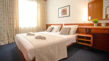 KOMODOR HOTEL