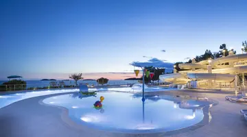 KOMPLEKS VILLAS RUBIN - POKOJE***