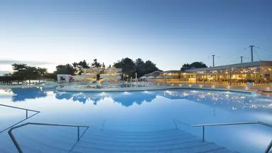 KOMPLEKS VILLAS RUBIN - POKOJE***