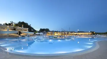 KOMPLEKS VILLAS RUBIN - POKOJE***