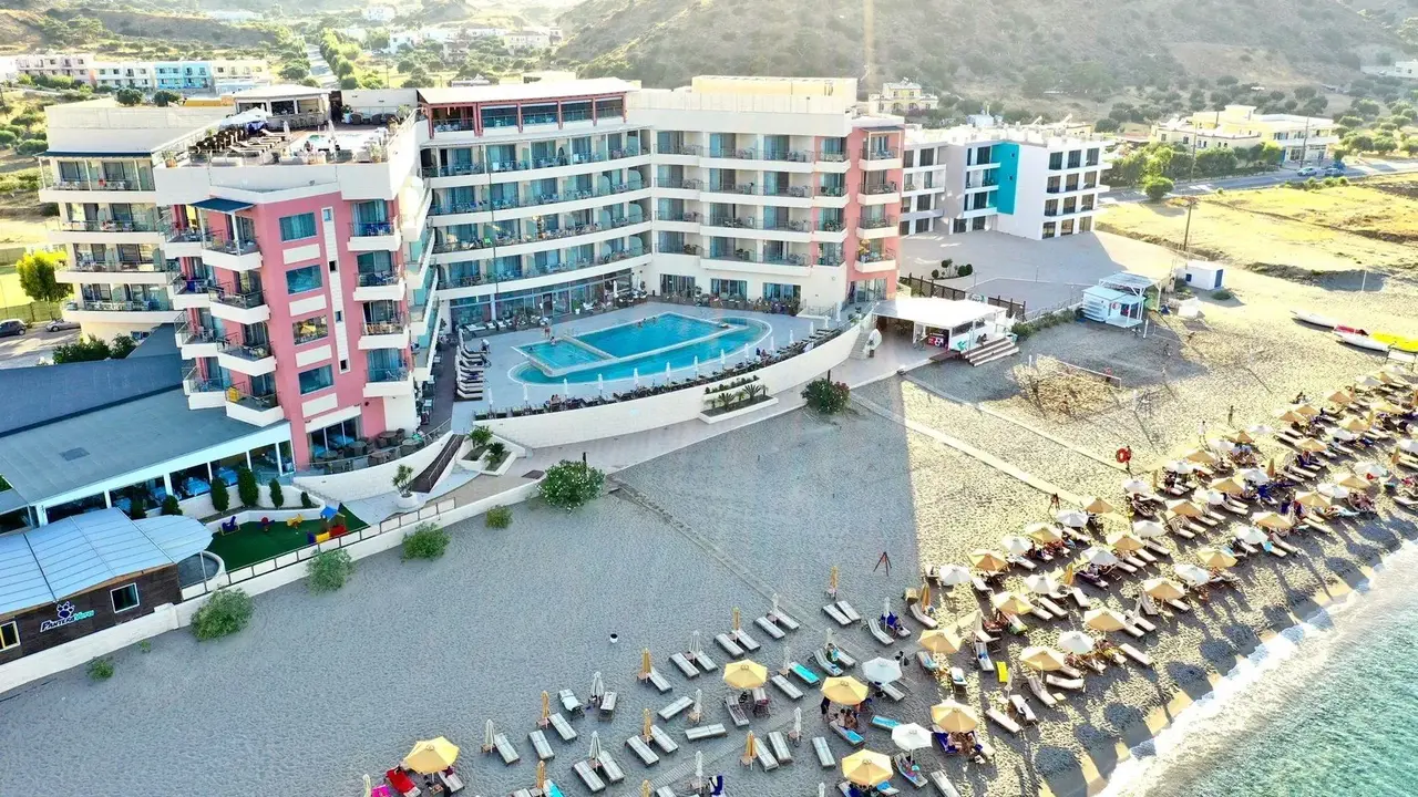 Konstantinos Palace