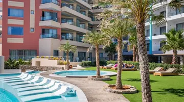 Konstantinos Palace