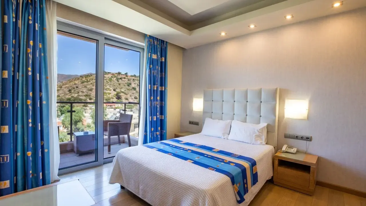 Konstantinos Palace