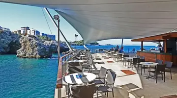 Korumar Deluxe Hotel