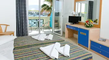 KOSTA PALACE HOTEL