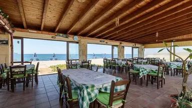KOSTAKIS BEACH APARTMENTS