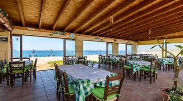 Kostakis Beach Apartments