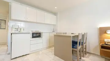 Kostakis Beach Apartments