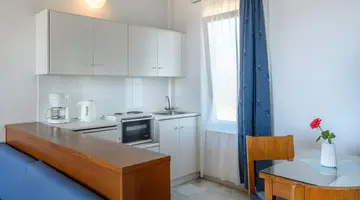 KOSTAKIS BEACH APARTMENTS