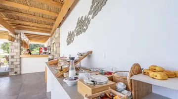 Kouros Home