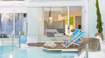 Kouros Home