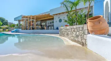 Kouros Home