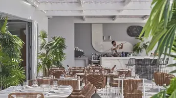 Kouros Hotel And Suites 5
