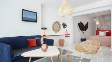 Kouros Hotel And Suites 5