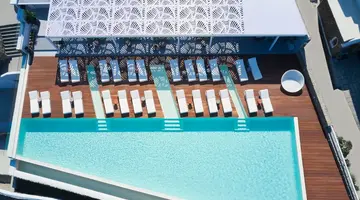 Kouros Hotel And Suites 5