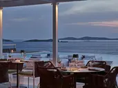 Kouros Hotel and Suites