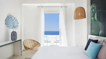 Kouros Hotel and Suites