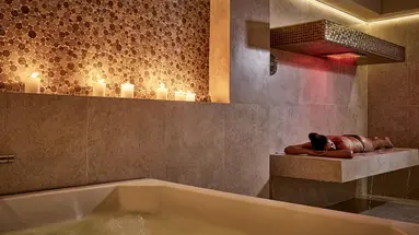 Kouros Hotel and Suites