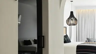 Kouros Hotel and Suites