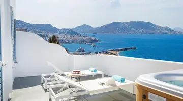 Kouros Hotel and Suites