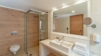 Kresten Royal Euphoria Resort