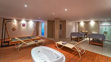 Kresten Royal Euphoria Resort