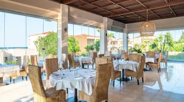 Kresten Royal Euphoria Resort