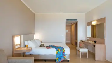 Kresten Royal Euphoria Resort